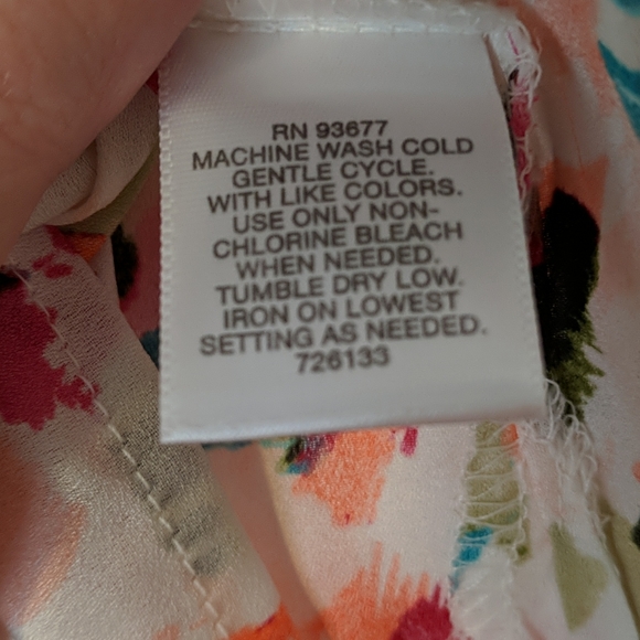 3/$25 Liz Claiborne Abstract Top NWT XL - Picture 8 of 8